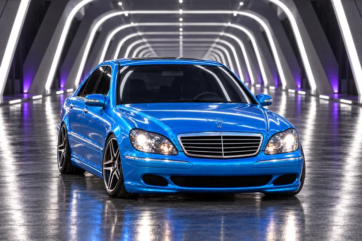 Azure W220 beneath luminous tunnel arches. Allison, the 2004 Mercedes-Benz S430 in a paint-color concept.