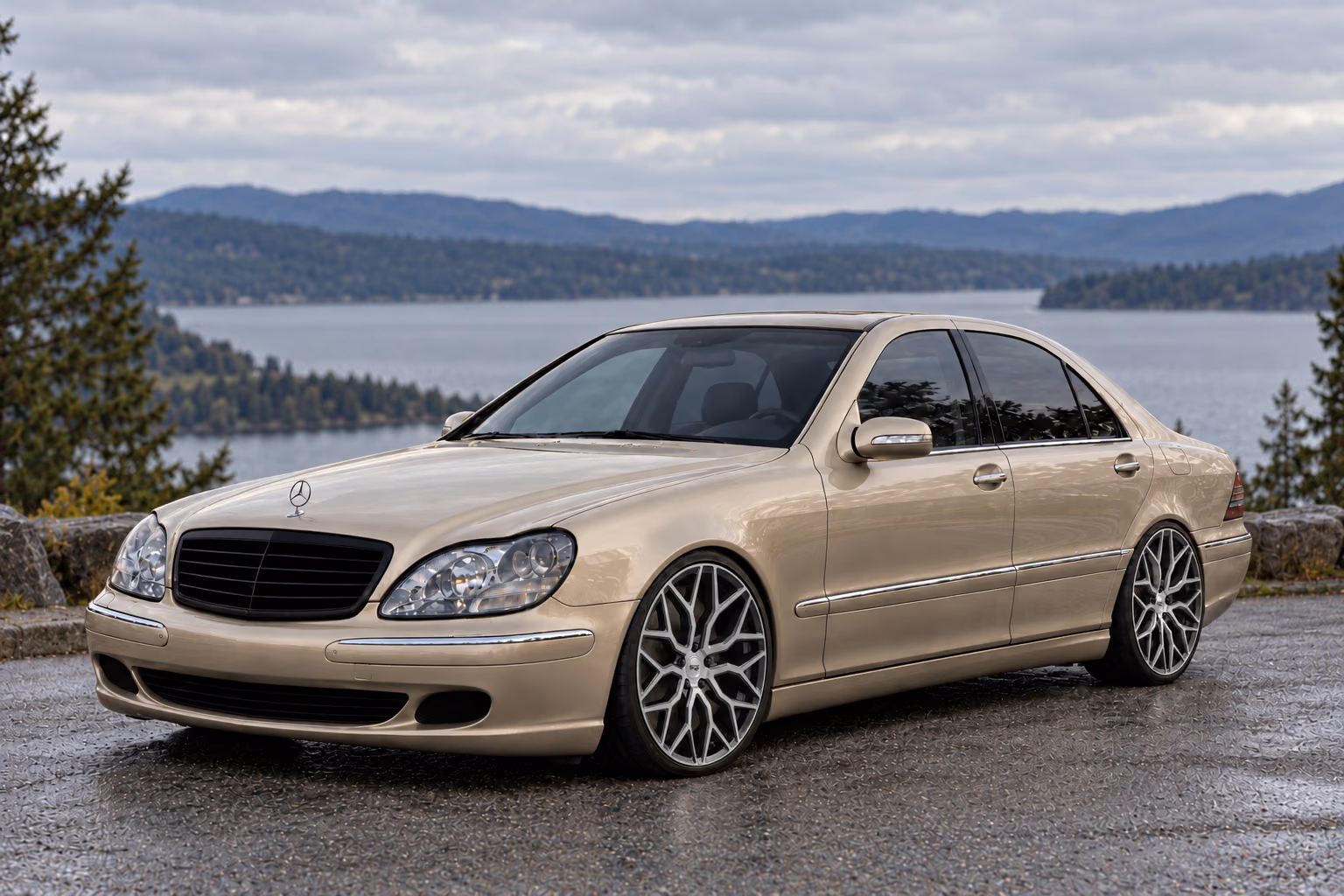 Allison · 20-inch Niche wheel concept. Conceptual wheel try-on on Allison, the champagne 2004 Mercedes-Benz S430 (W220); not a permanent vehicle specification.