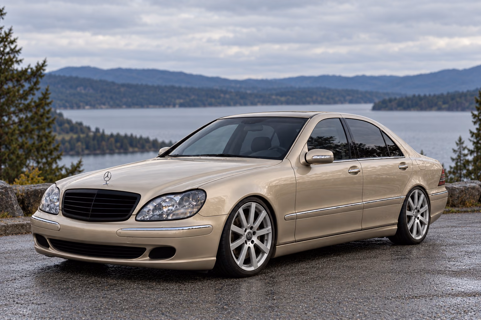Allison · MSW wheel concept. Conceptual wheel try-on on Allison, the champagne 2004 Mercedes-Benz S430 (W220); not a permanent vehicle specification.